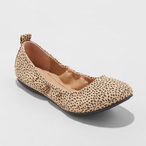 Universal Thread Delaney Round-Toe Ballet Flats